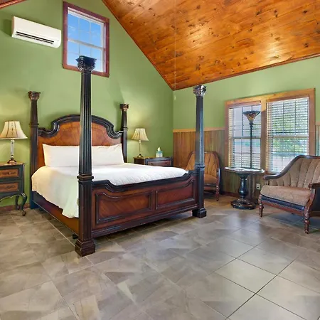 Swing On Inn- Hankie Pankie Cottage